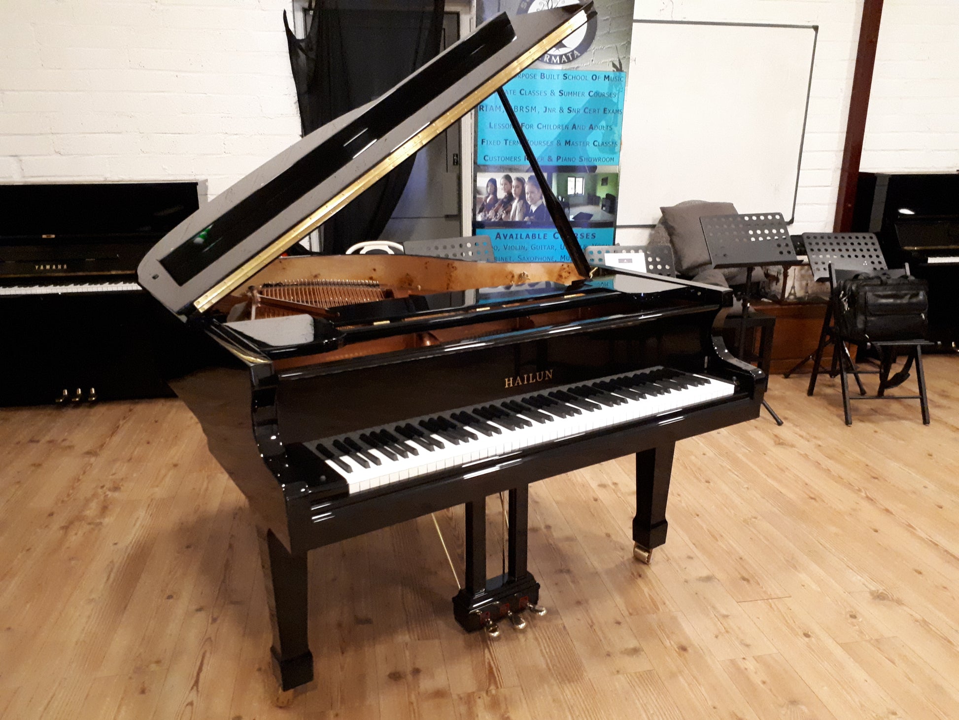 Hailun HG151 Ebony baby grand for sale dublin, ireland