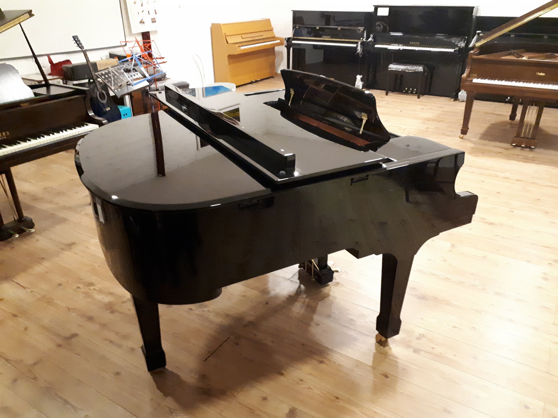 Hailun HG151 Ebony baby grand for sale dublin, ireland