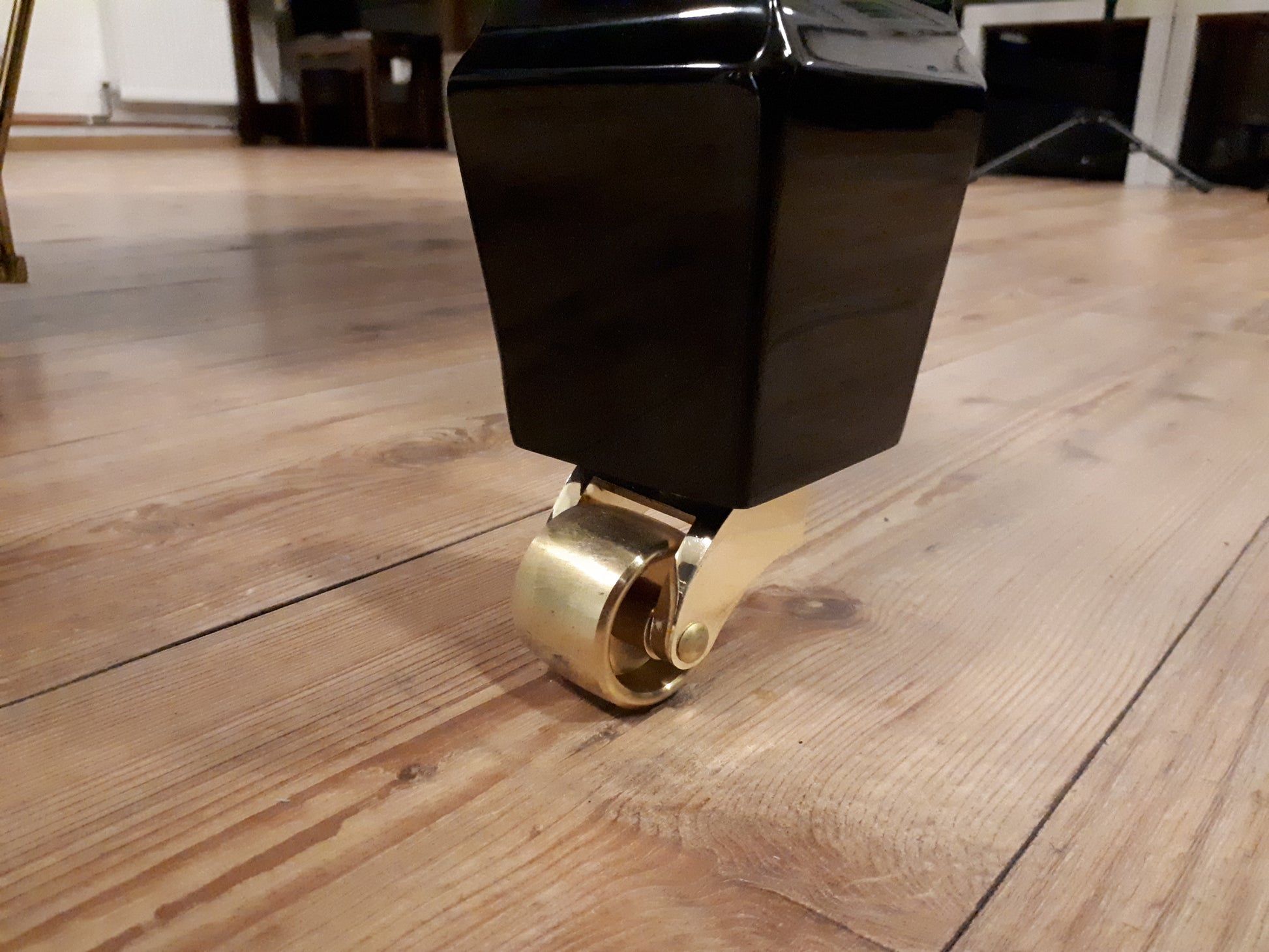 Danemann DG152 Ebony baby grand for sale dublin, ireland