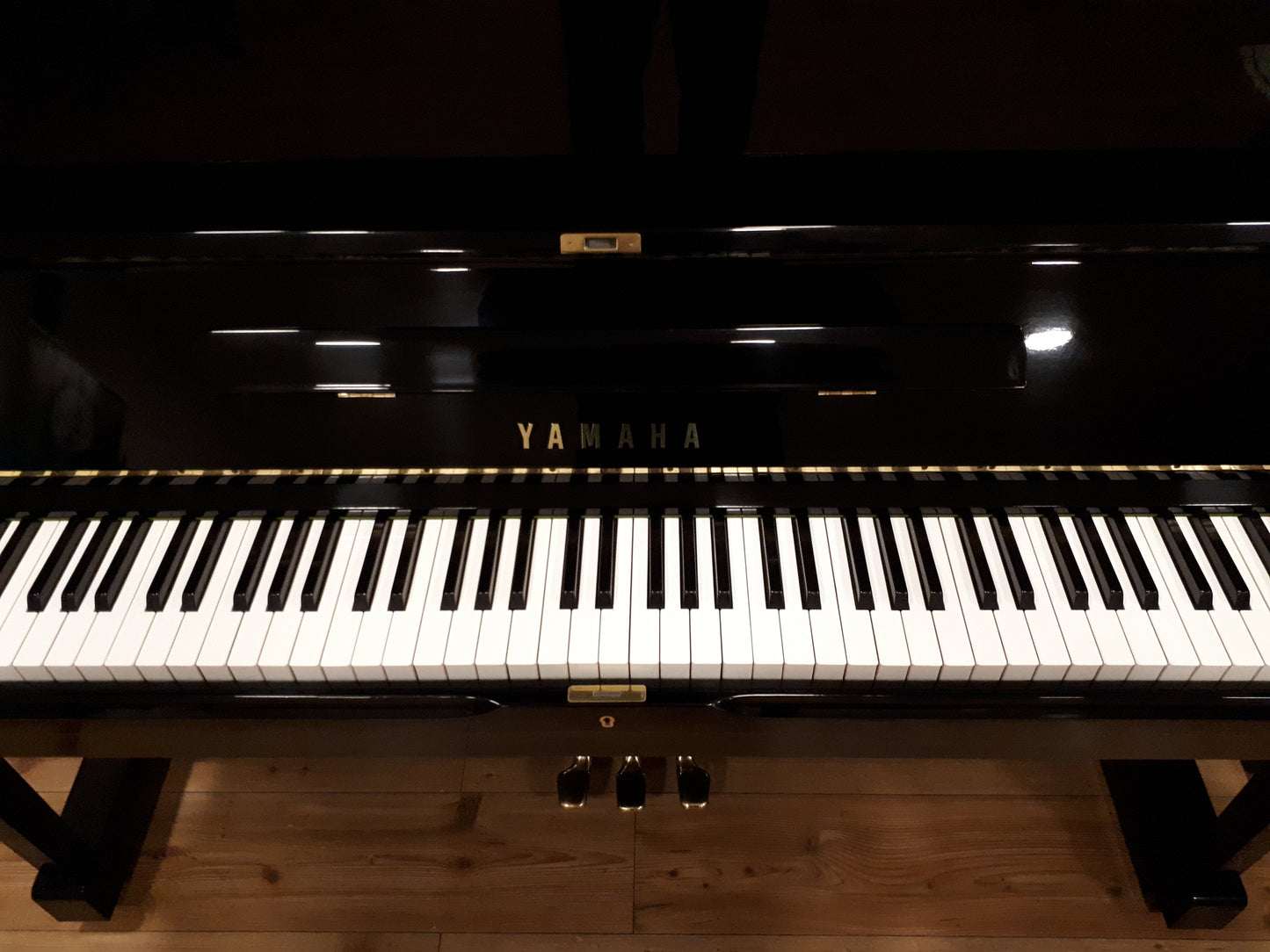 Yamaha U1 (1975)