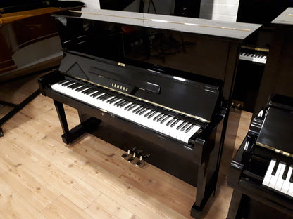 Yamaha U1 (1975)