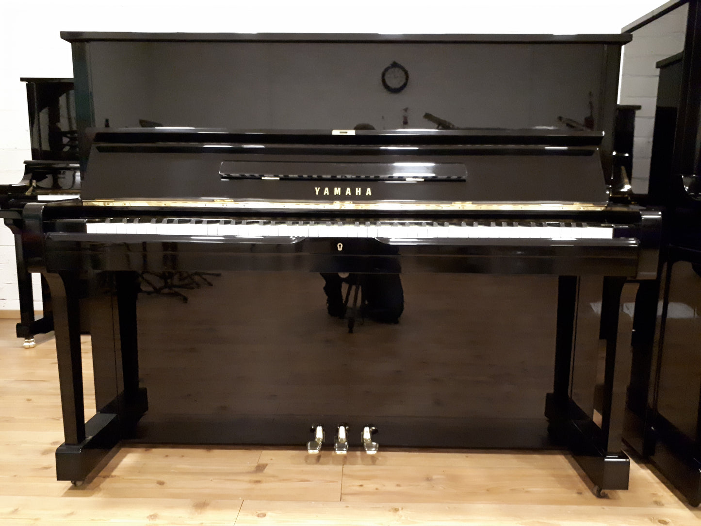 Yamaha U1 (1975)