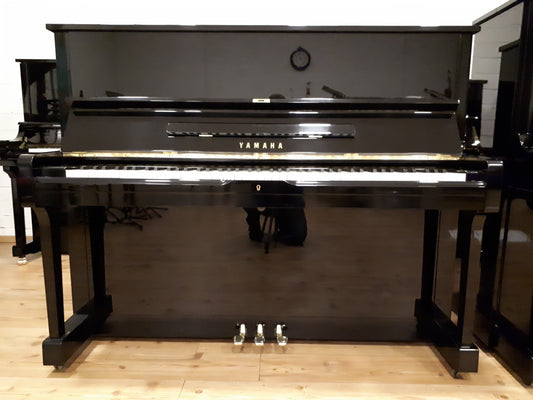 Yamaha U1
