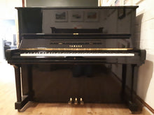 Load image into Gallery viewer, Mid 1980&#39;s Yamaha U3