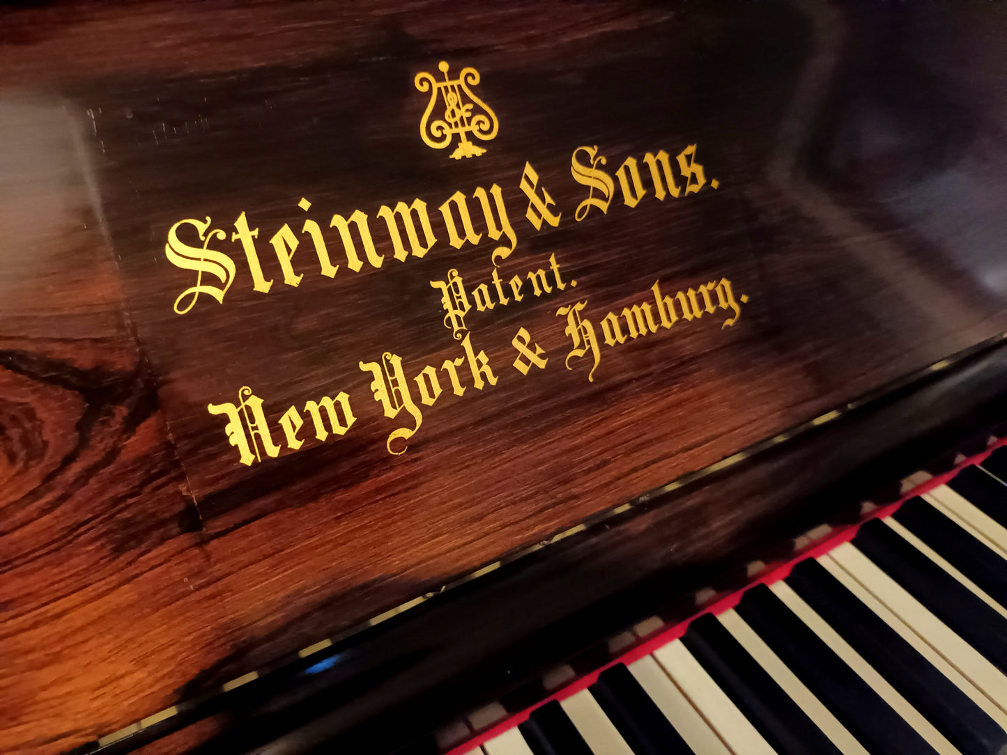 Steinway & Sons (Mint Original)