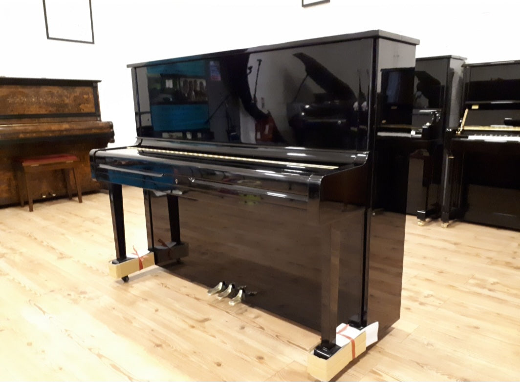 Yamaha U1 (Original)