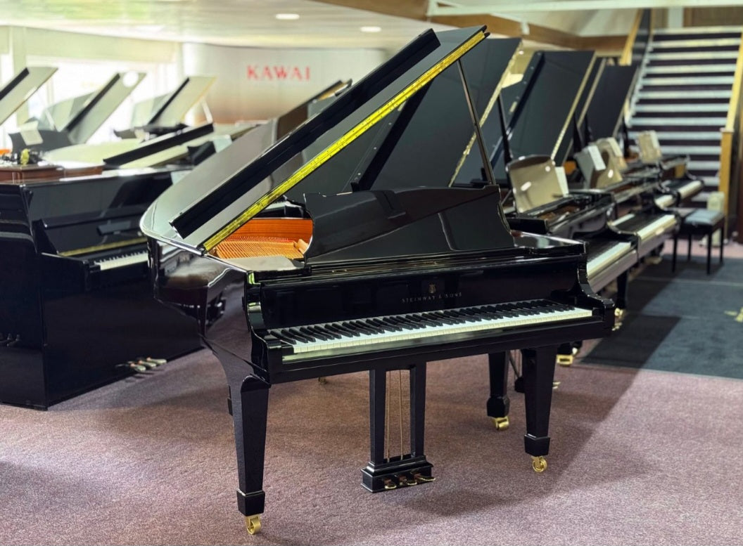 Steinway Model S