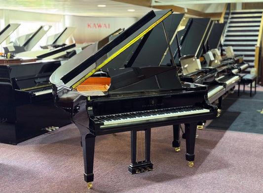 Steinway Model S