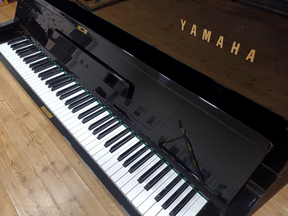 Yamaha U1 (1965)