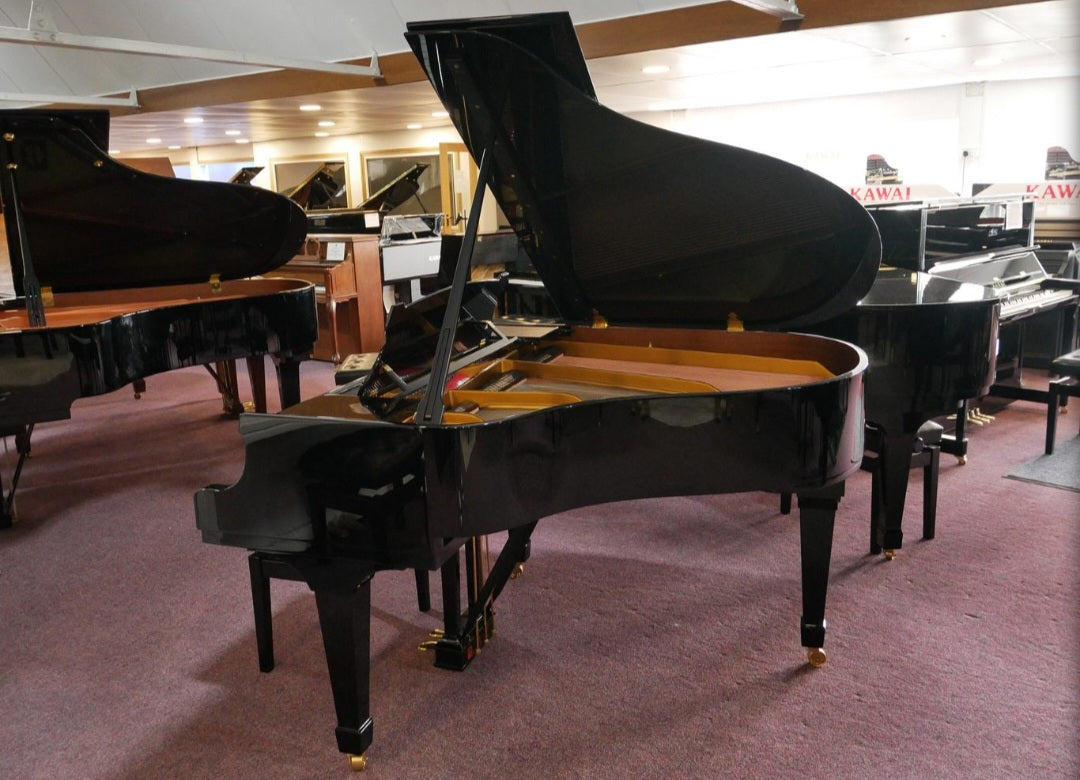 Steinway Model S