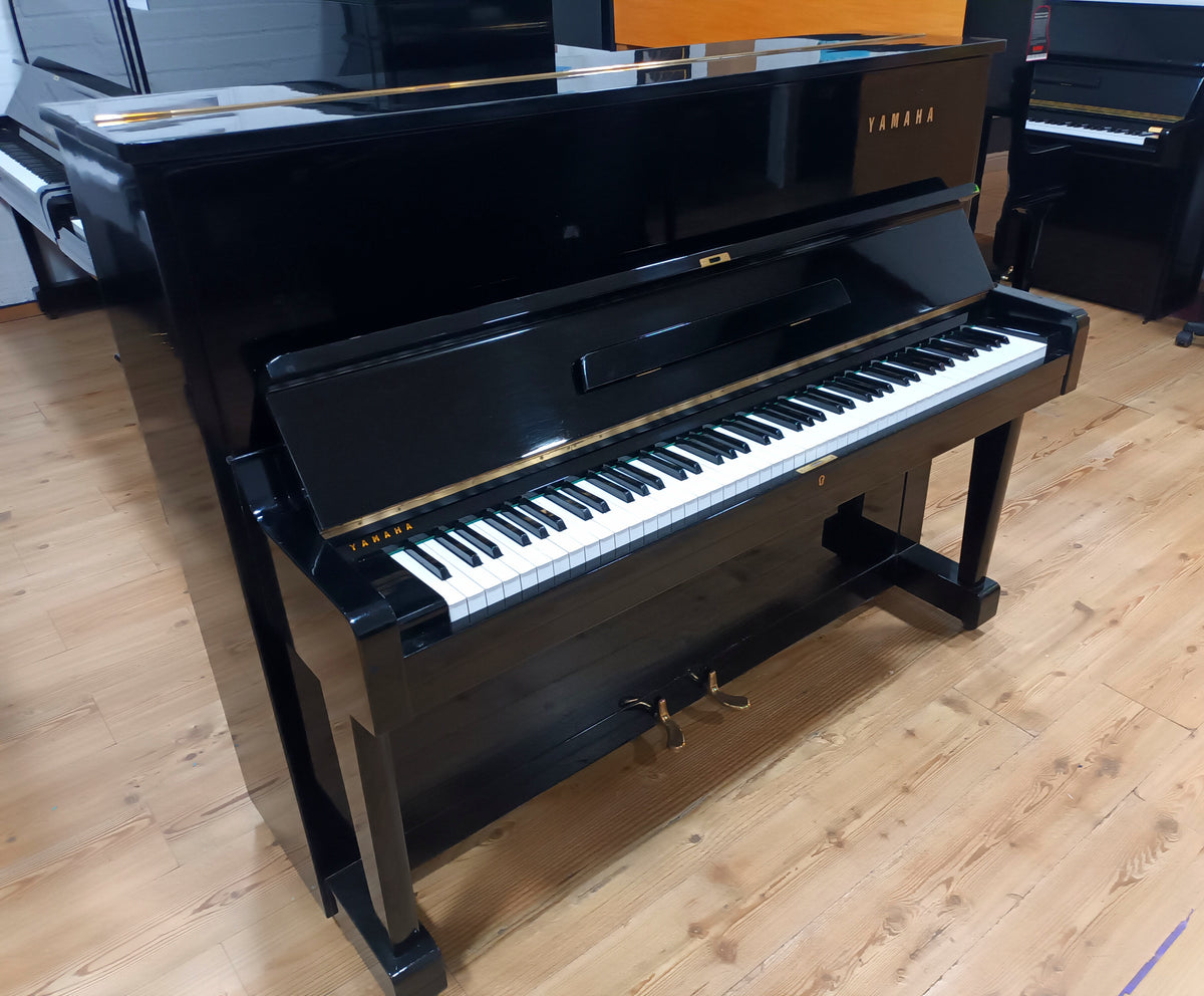 Yamaha U1 (1965)
