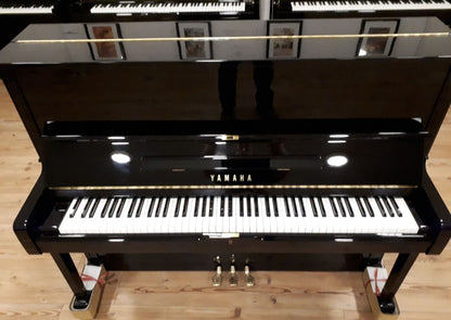 Yamaha U1 (Original)