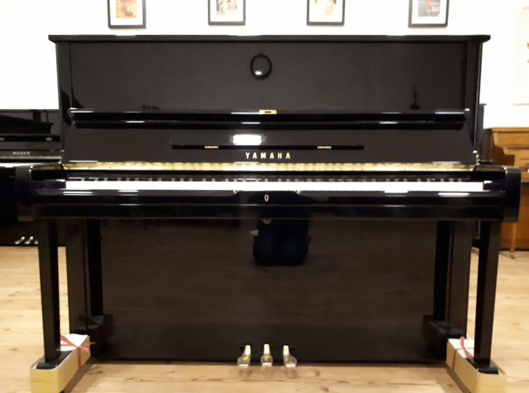 Yamaha U1 (Original)