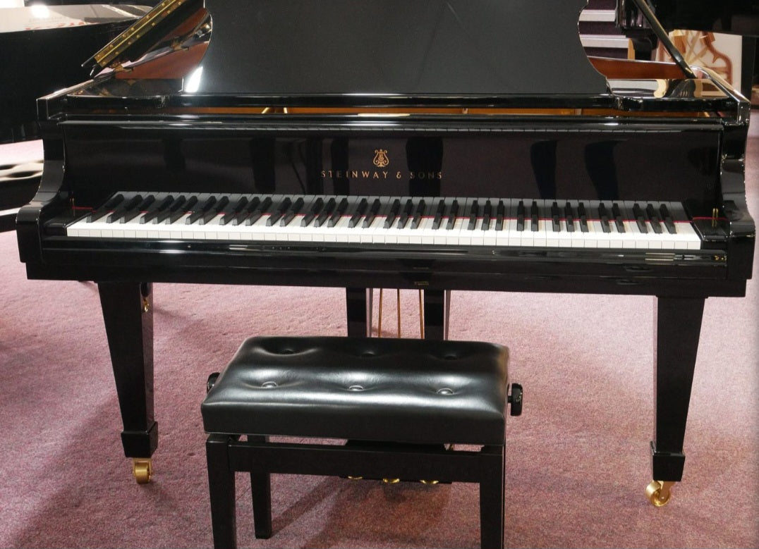 Steinway Model S