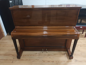 Hopkinson, London (Walnut/Brass Fittings)